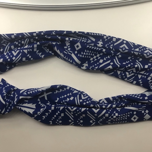 infinite scarf - Picture 2 of 2
